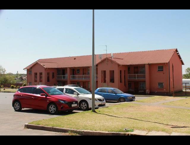 0 BEDROOM HOUSE FOR SALE IN COMMERCIA